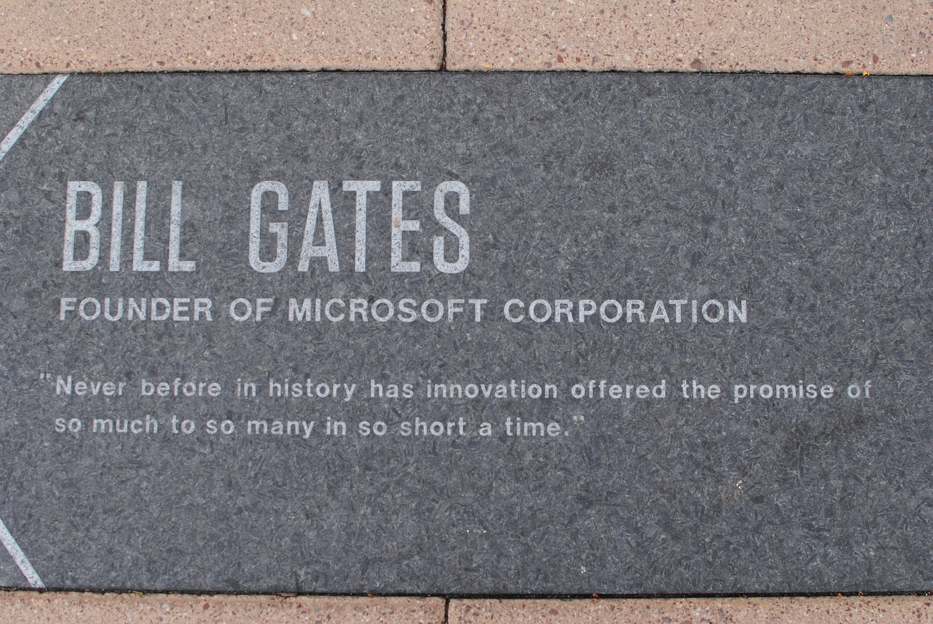 bill-gates-stone-plate Bill Gates, Microsoft, stone plate