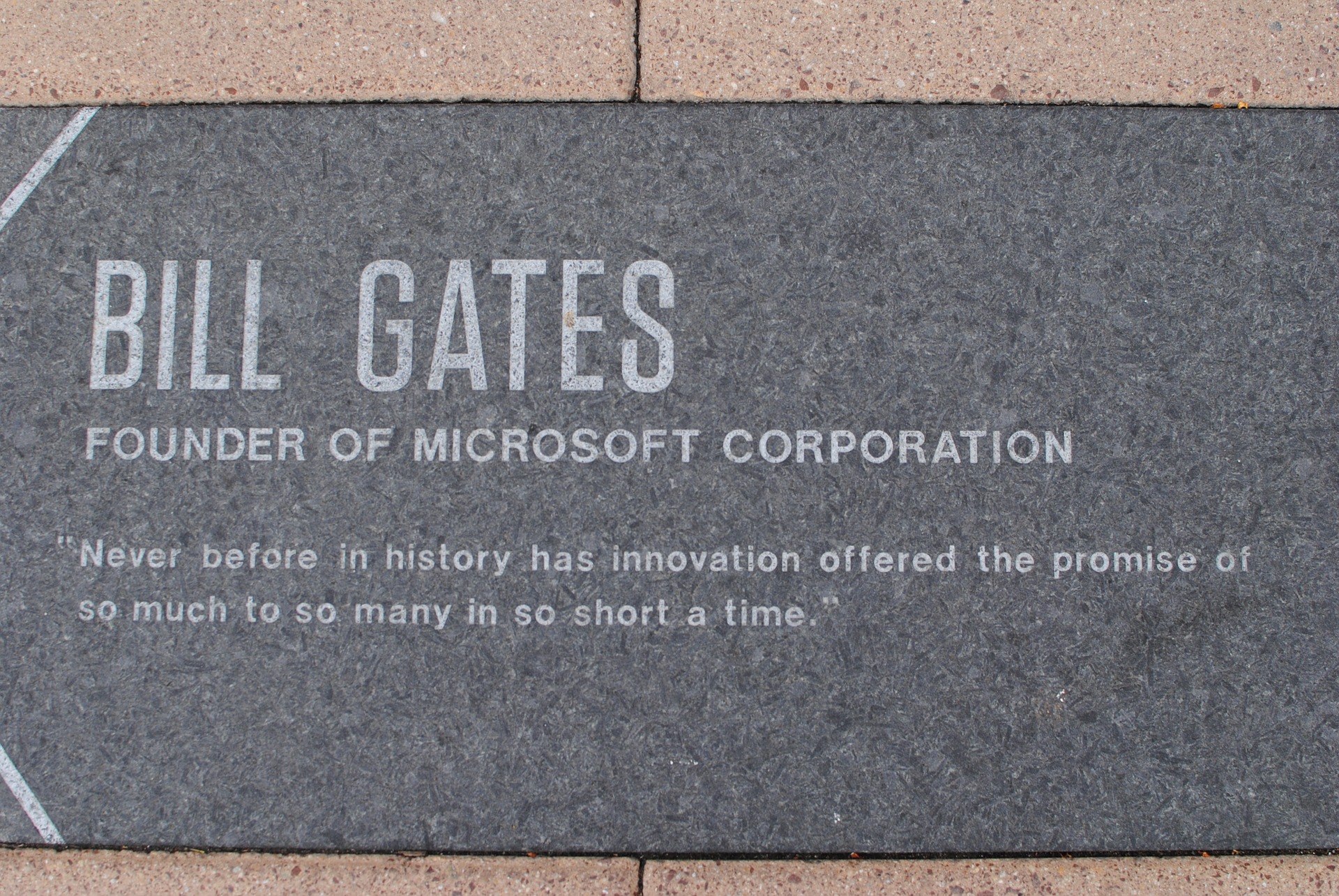Bill Gates, Microsoft, stone plate
