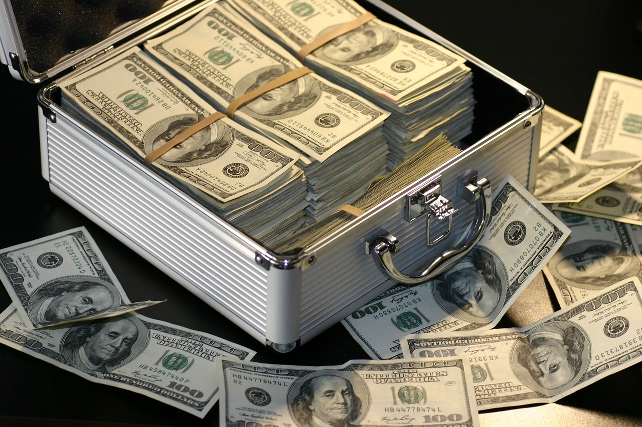 dollars-box Dollars in box