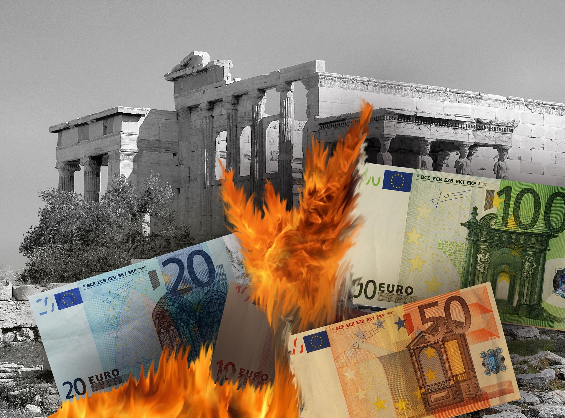 euro-crisis-burning-notes-ruins-temple Burning euro notes with ruins