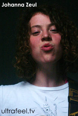 Sängerin Johanna Zeul in ihrem proberaum in Berlin. Photo: h.r.fox @ www.Ultrafeel