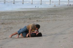 Lovers at the beach. Liebespaar am strand. (Sxc.hu)