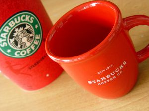 Starbucks: Kalter Kaffee in Tassen...