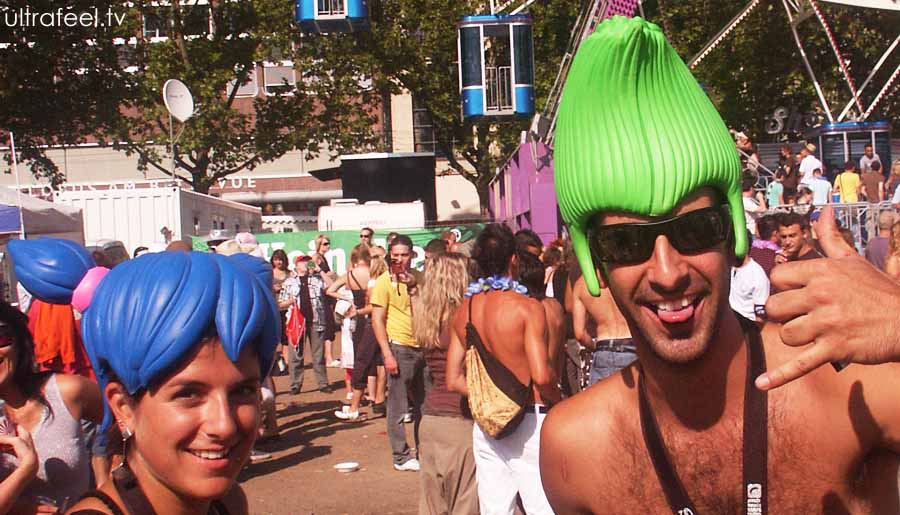 Streetparade 2008 - Blue and green 'hair'.