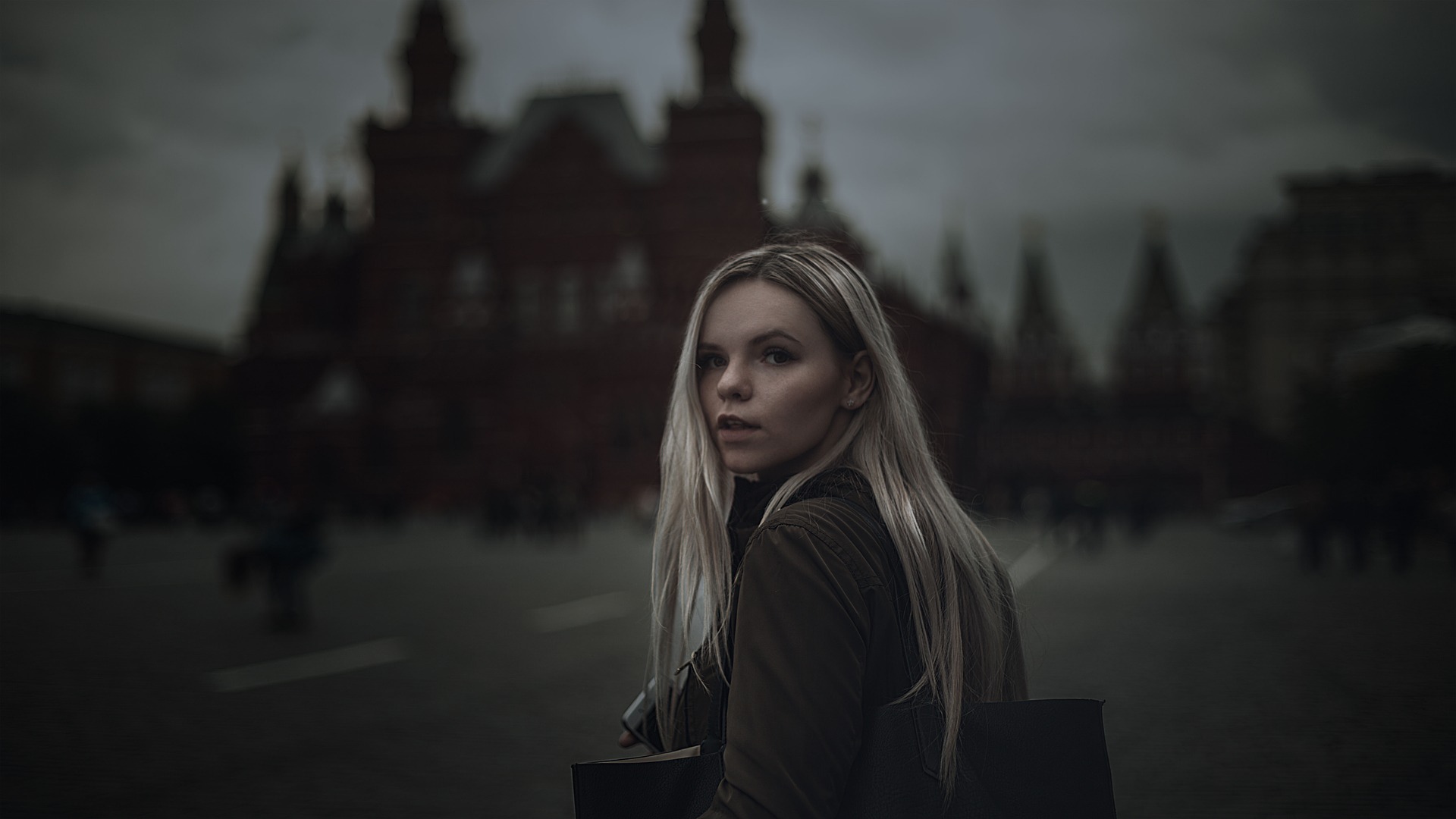 woman-blonde-dark-gloomy-fear-black-grey